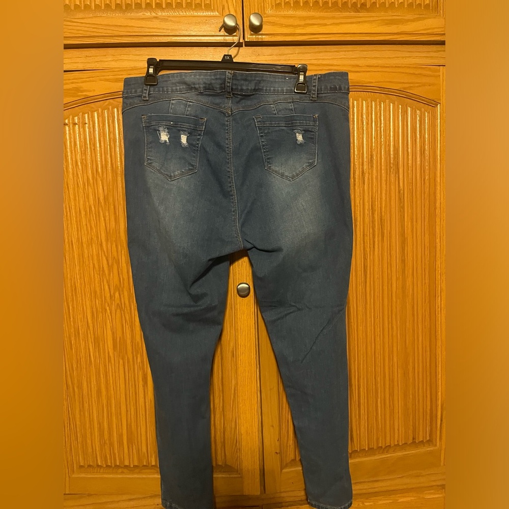 22 Blue Republic skinny leg jeans pre loved - Picture 2 of 2